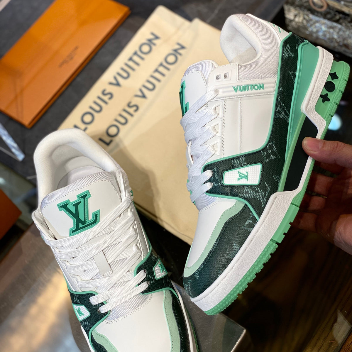 LOU TRAINERS