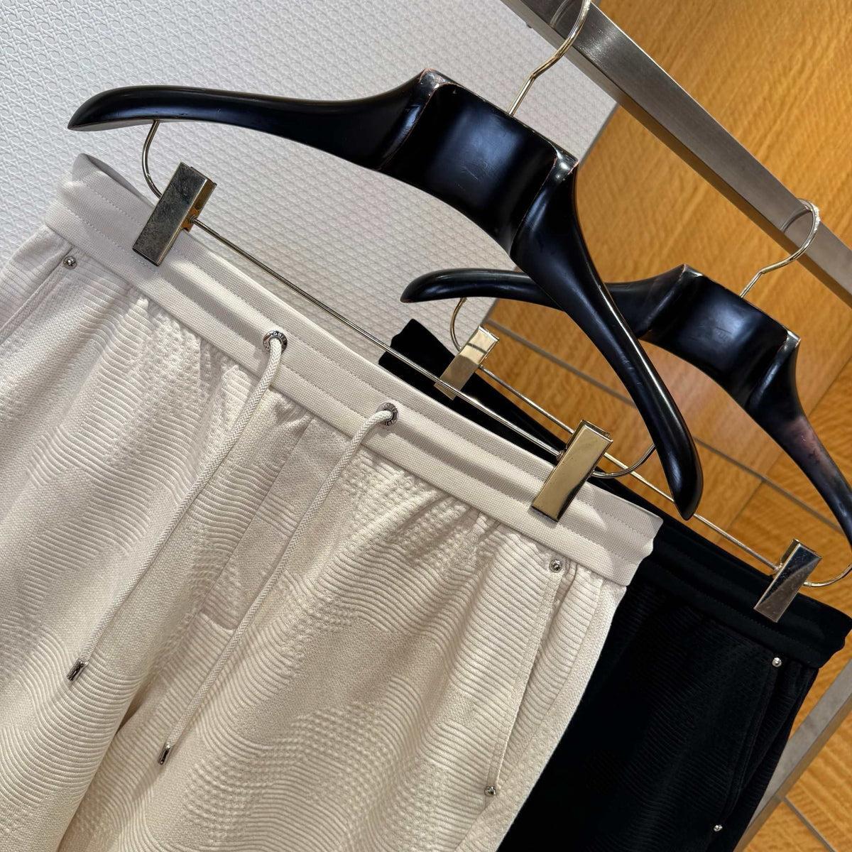 LOU SHORTS