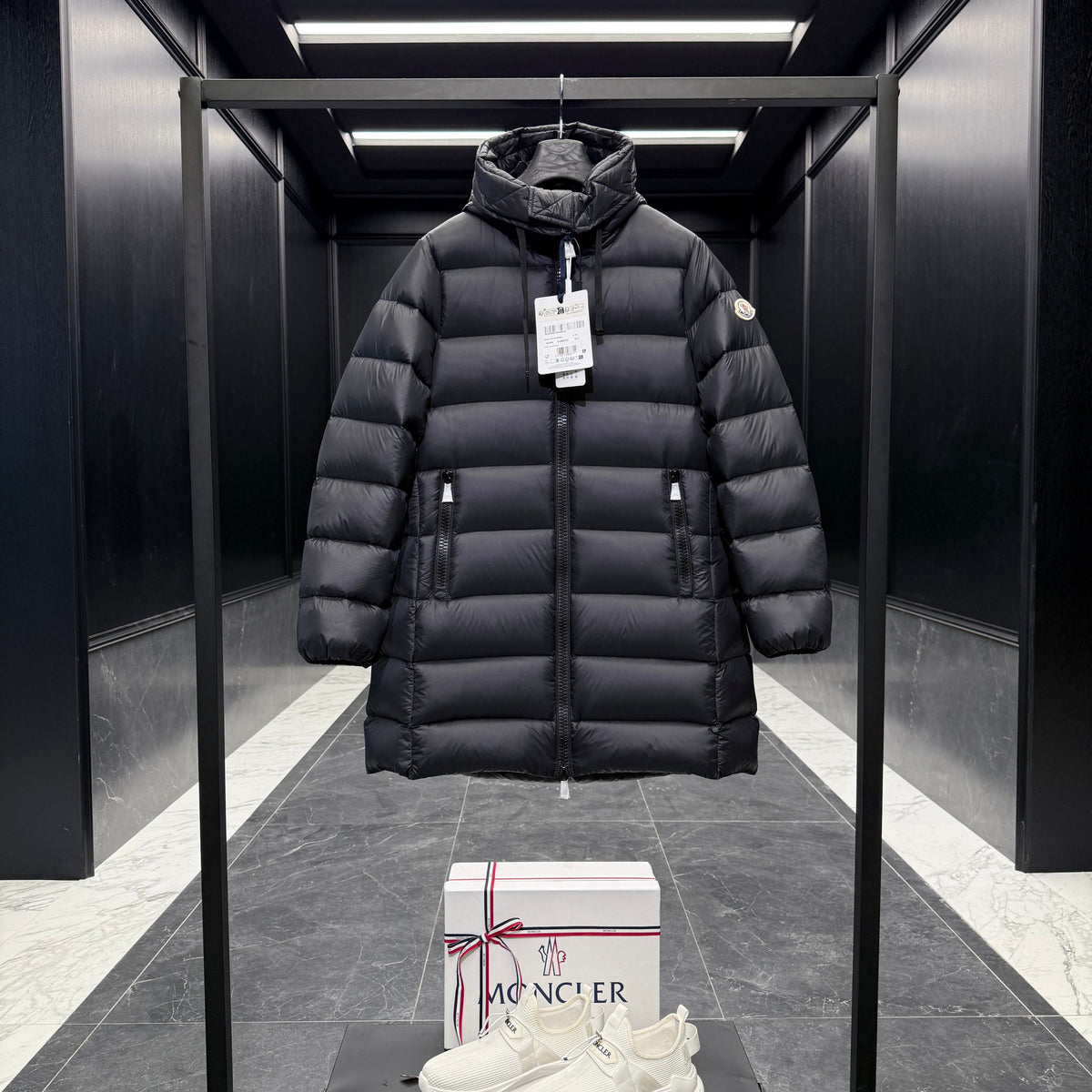MONC SUYENNE COAT