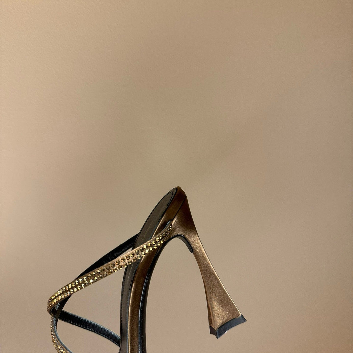 SL HEELS