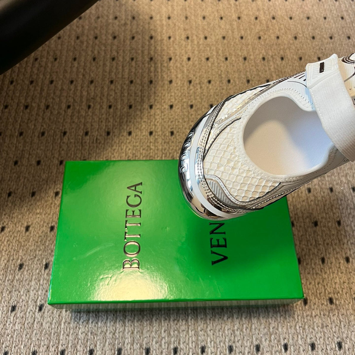 BOTT V ORBIT SNEAKER