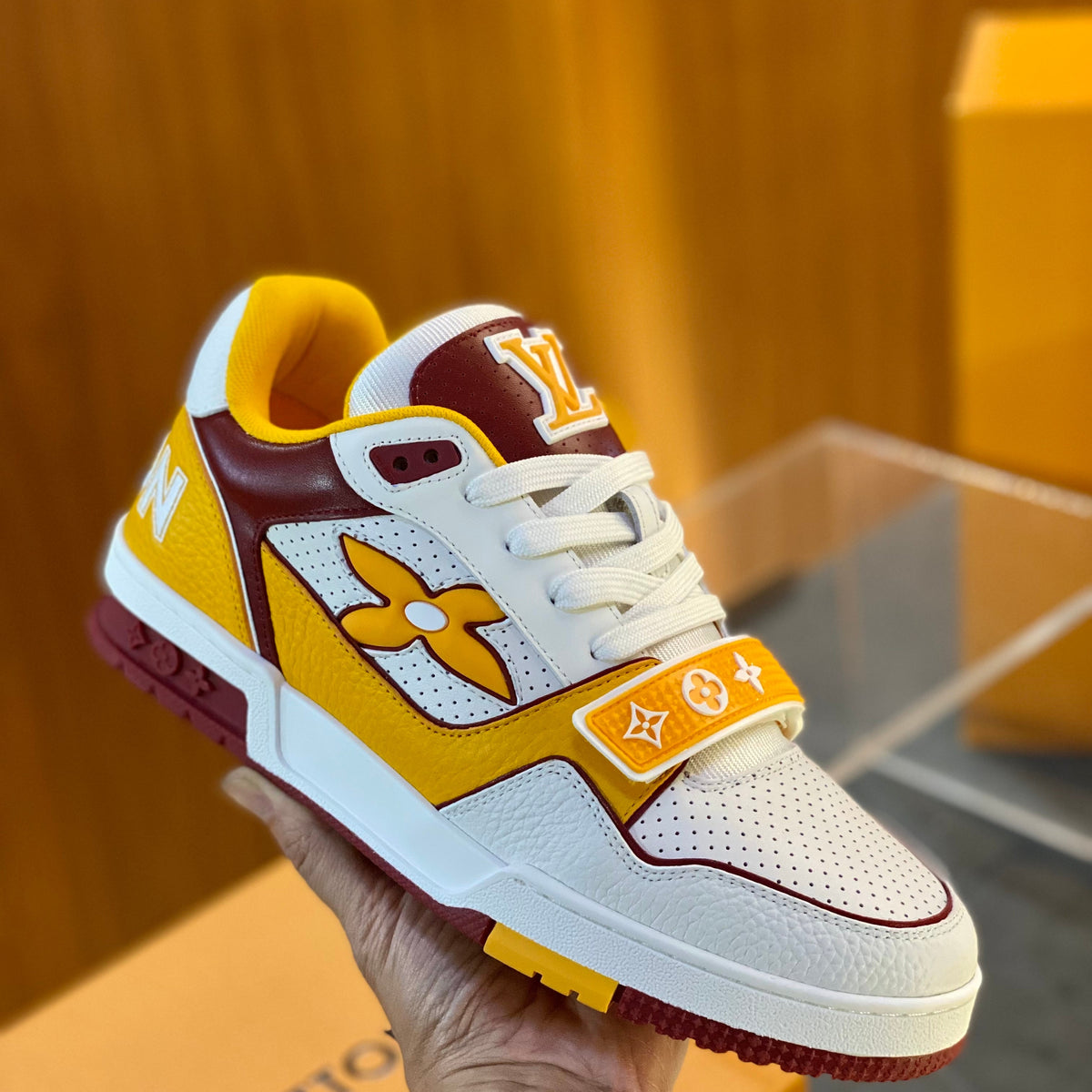 LOU TRAINERS
