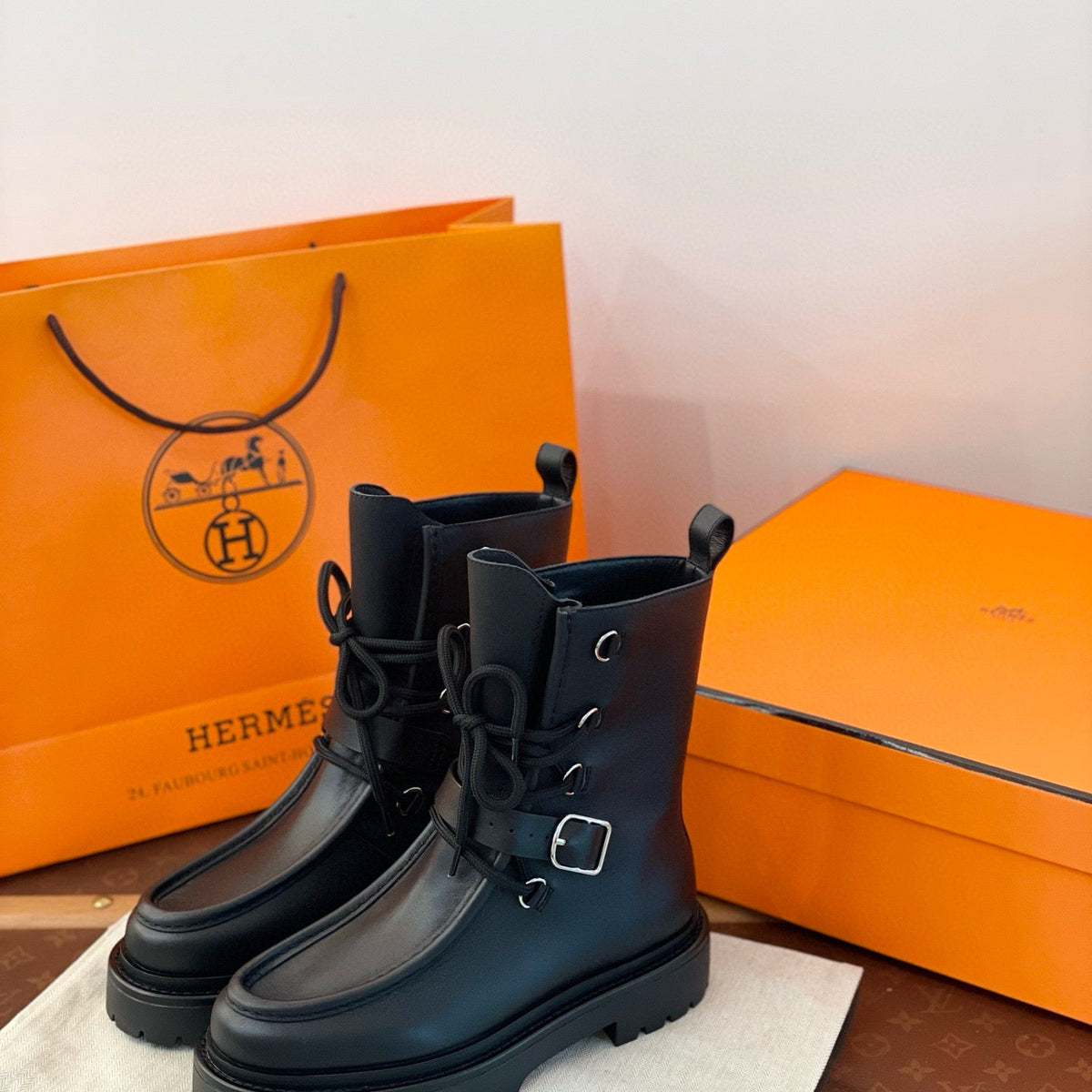 HERM LAND BOOTS