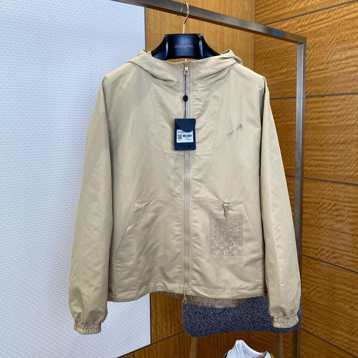 LOU JACKET