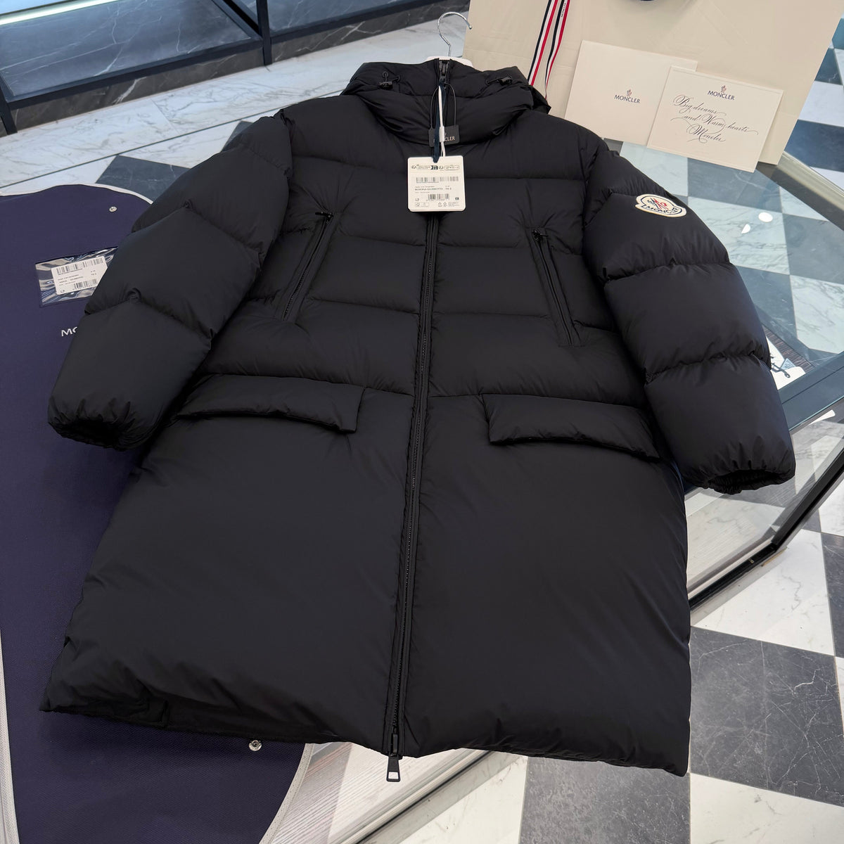 MONC BOSONA COAT
