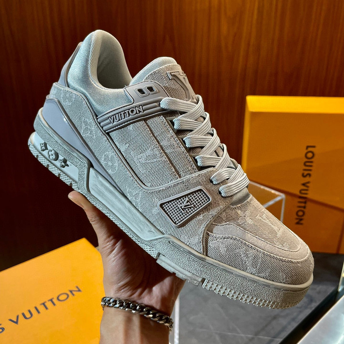 LOU TRAINERS