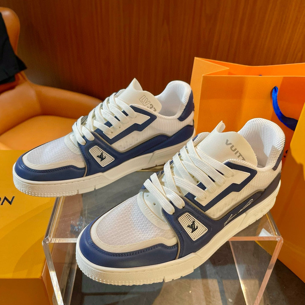 LOU TRAINERS