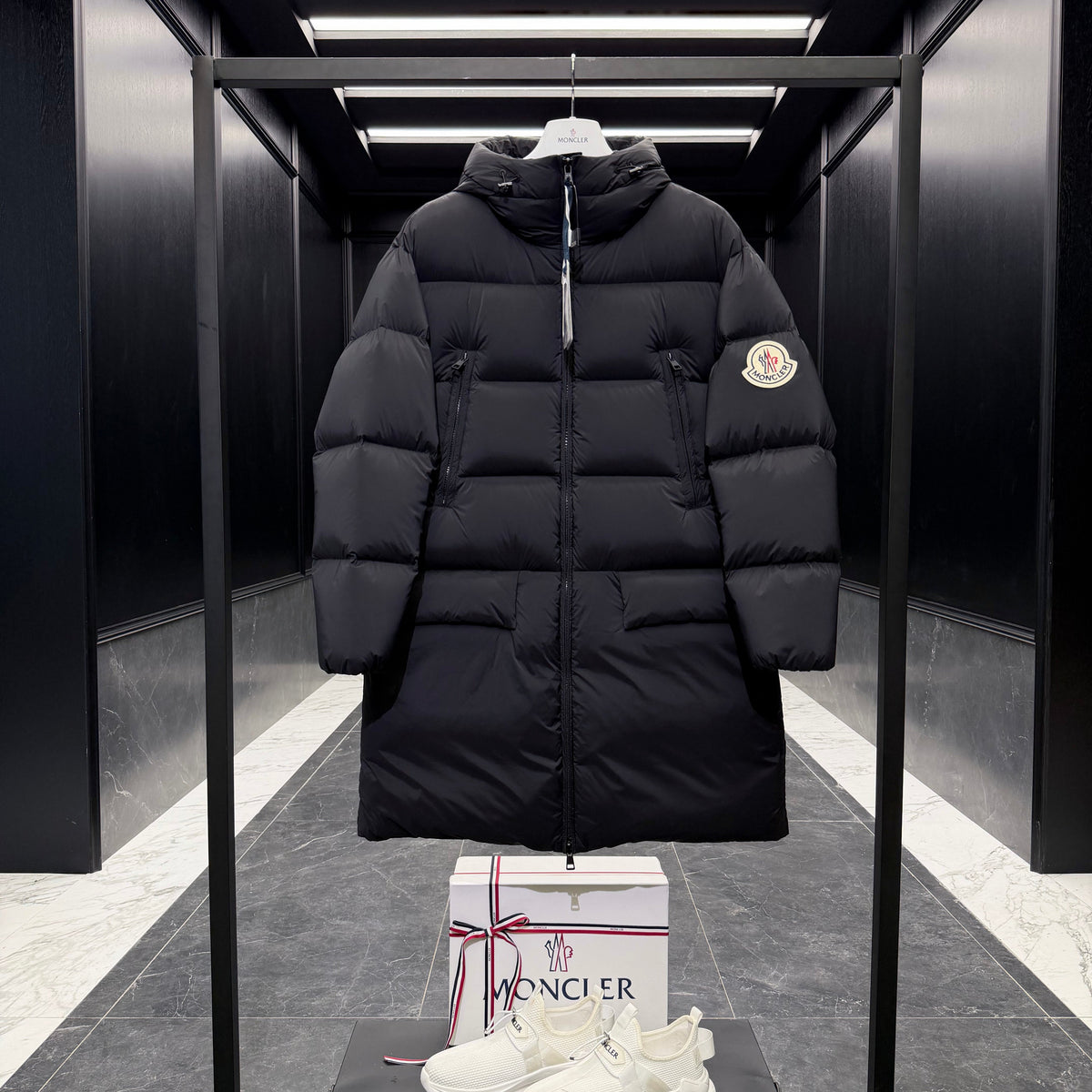 MONC BOSONA COAT