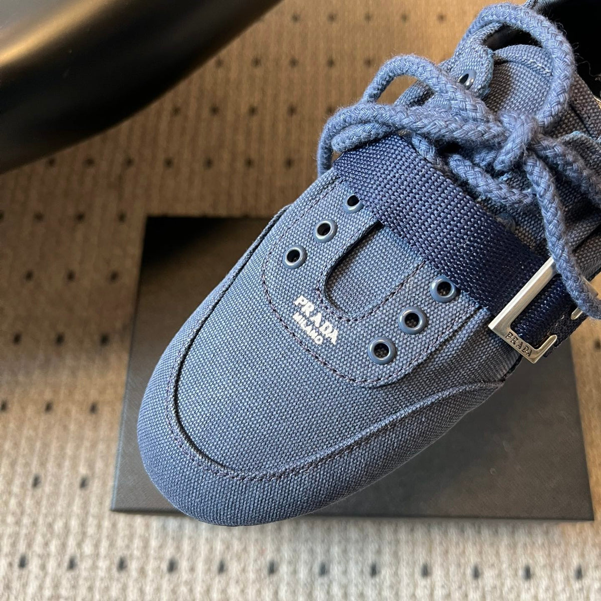 PD COLLAPSE SNEAKERS