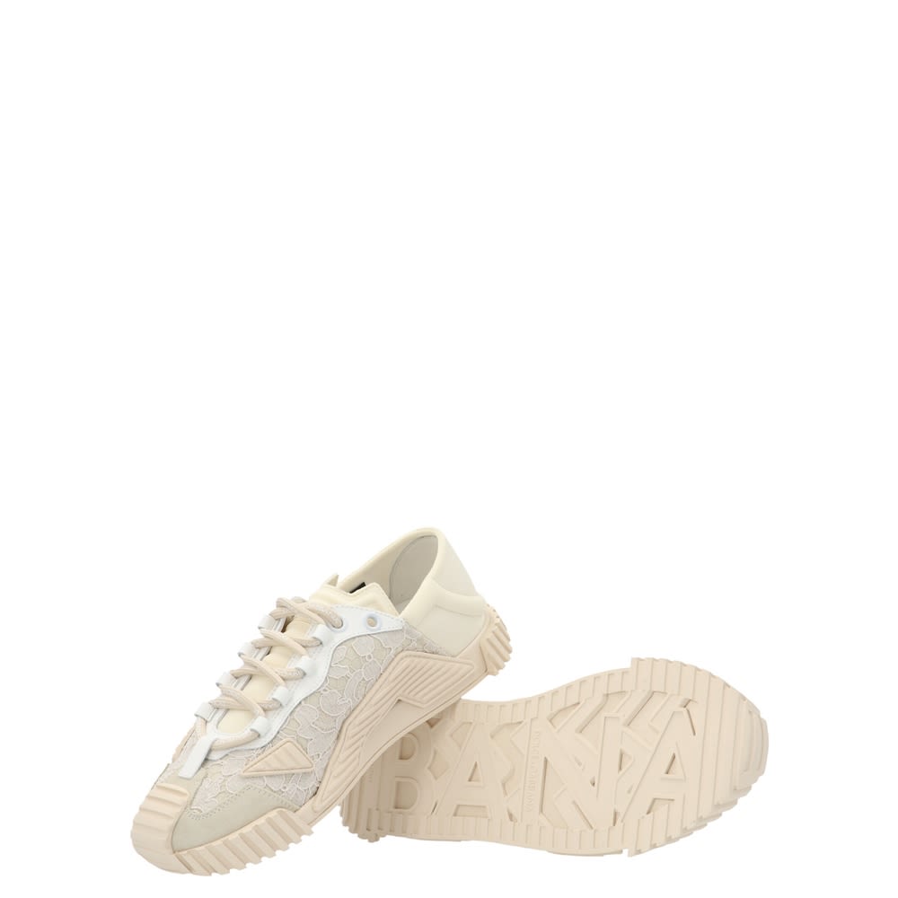 LOW TOP SNEAKERS