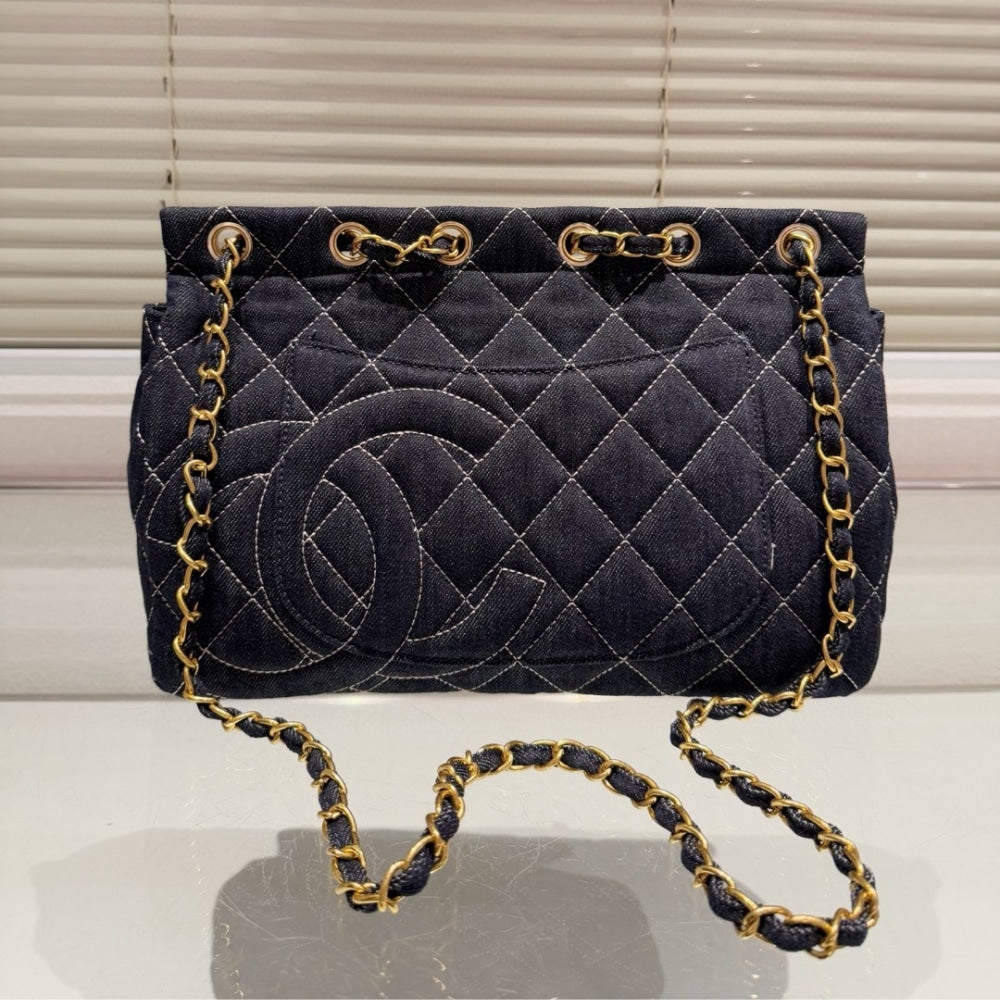 CC CLASSIC FLAP BAG IN DENIM DARK BLUE 30CM