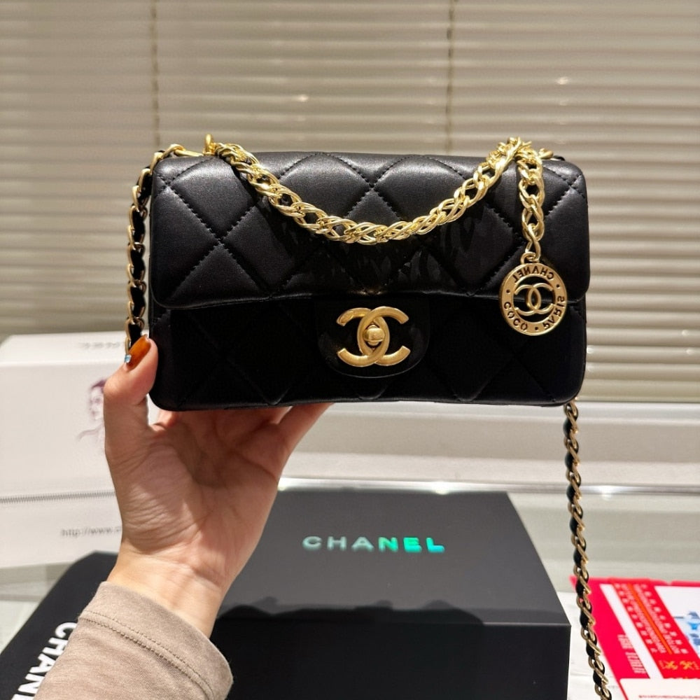 CC SMALL FLAP BAG WITH CHAIN BLACK 20CM
