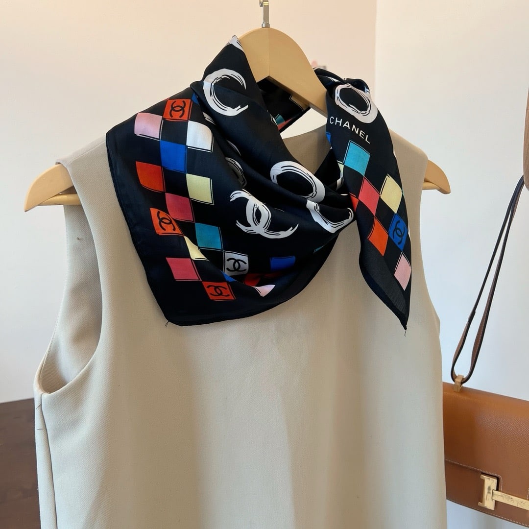 CC HEART AND LOGO PATTERN SILK SCARF IN BLACK 70CM