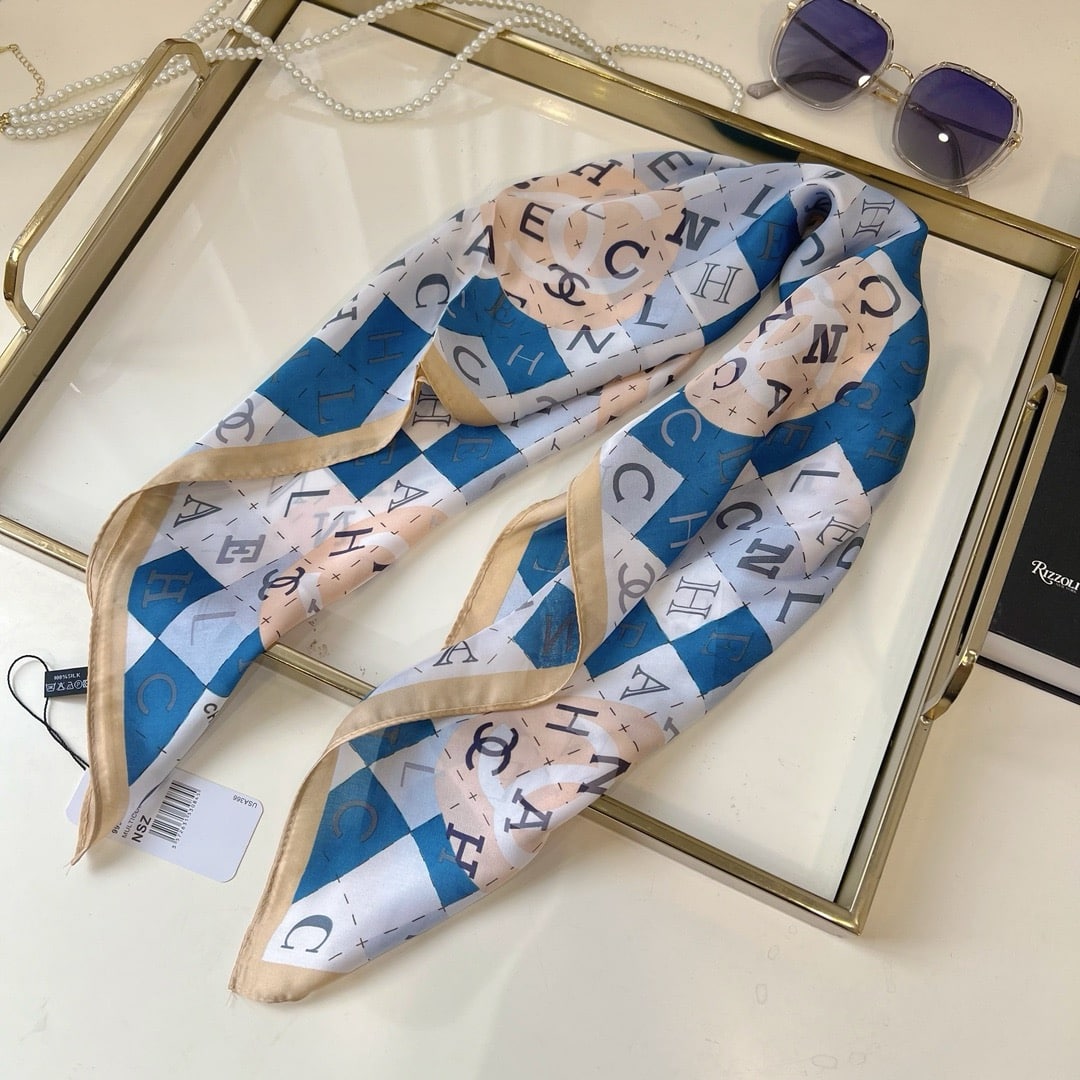CC GEOMETRIC CC SILK SCARF BLUE AND BEIGE 70CM