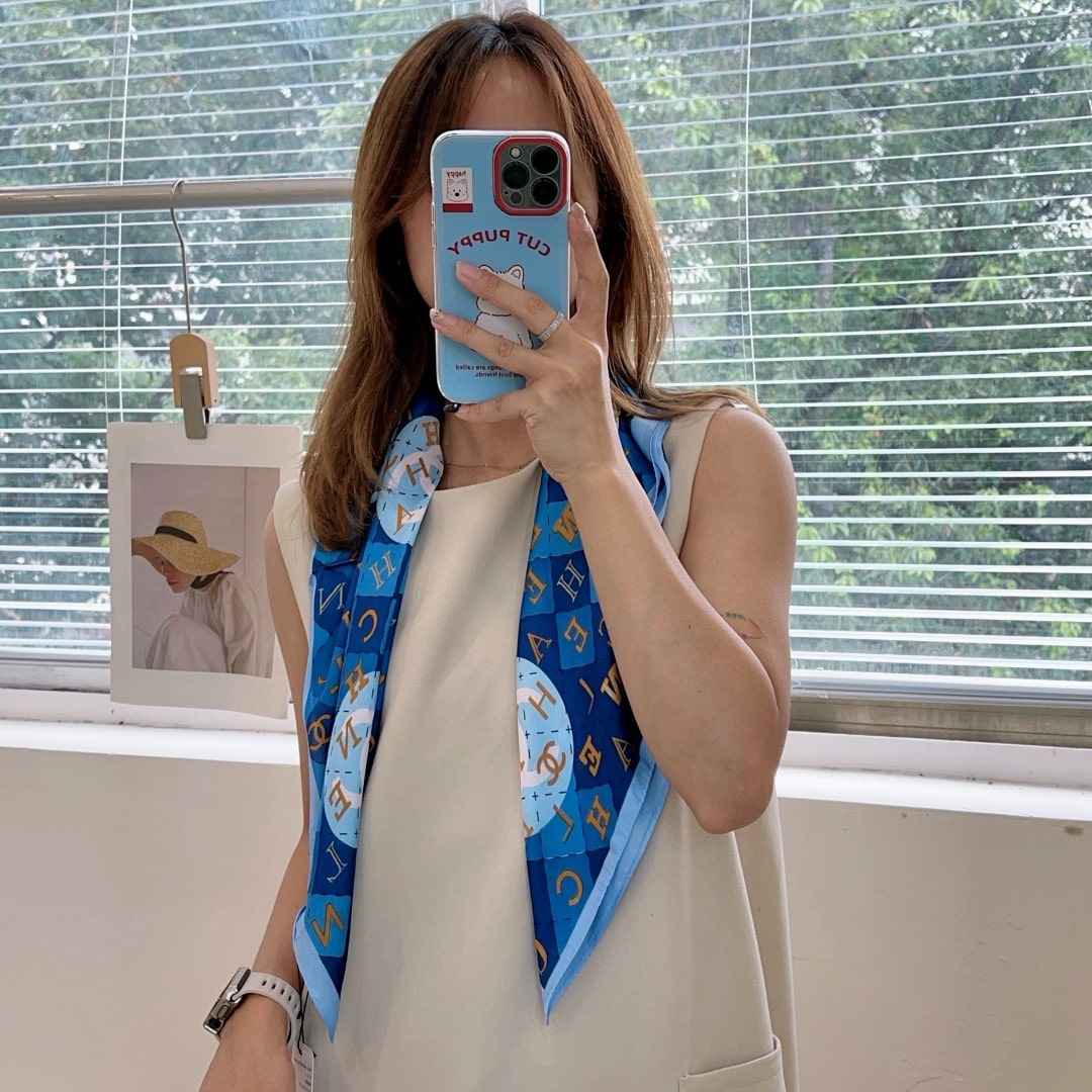 CC GEOMETRIC CC SILK SCARF BLUE AND LIGHT BLUE 70CM