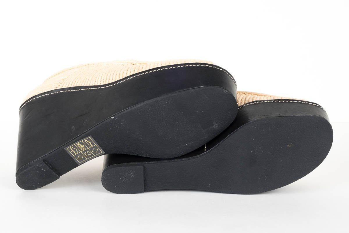 Carven By Robert Clegerie Tan Woven Platform Wedges 39