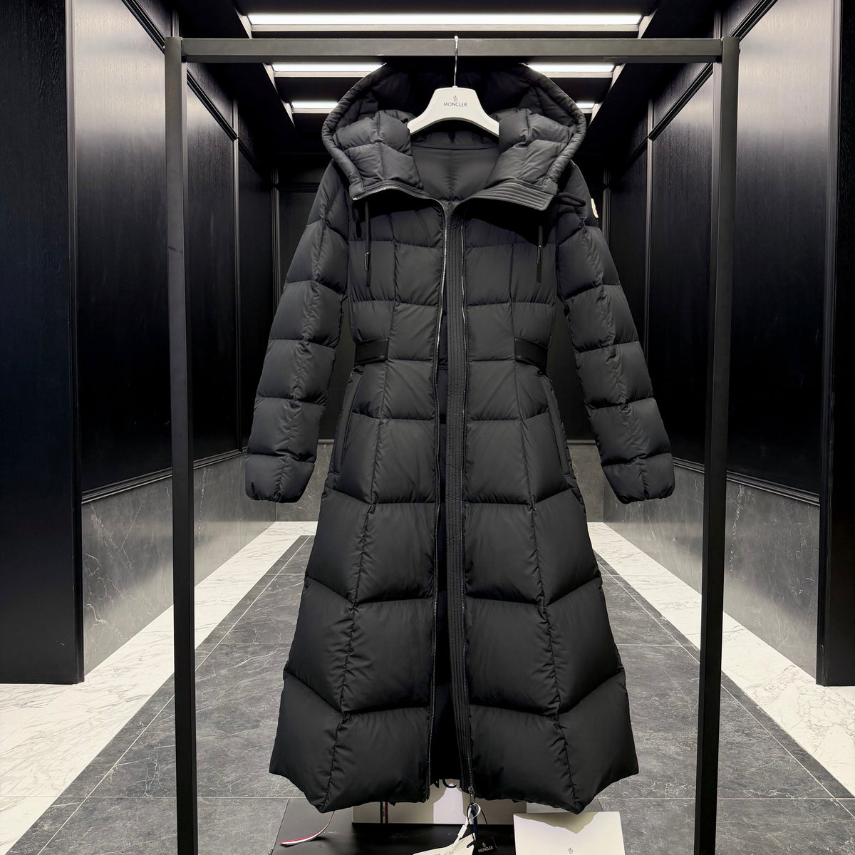 MONC FAUCON COAT