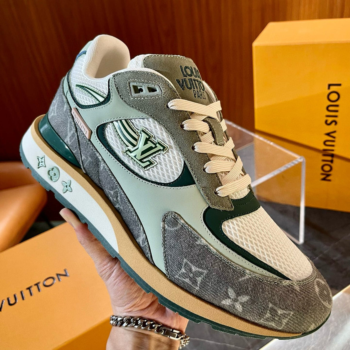 LOU TRAINERS