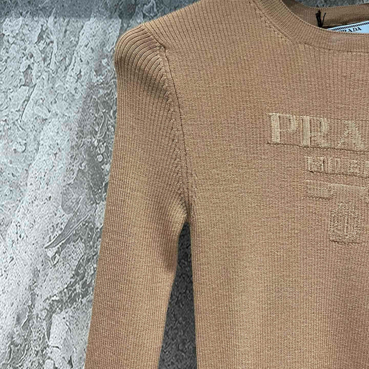 PD KNITTED TOP