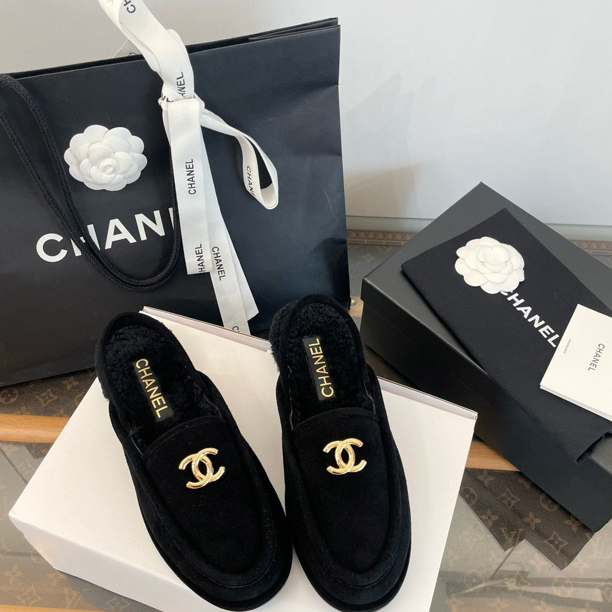 CC FUR MULES