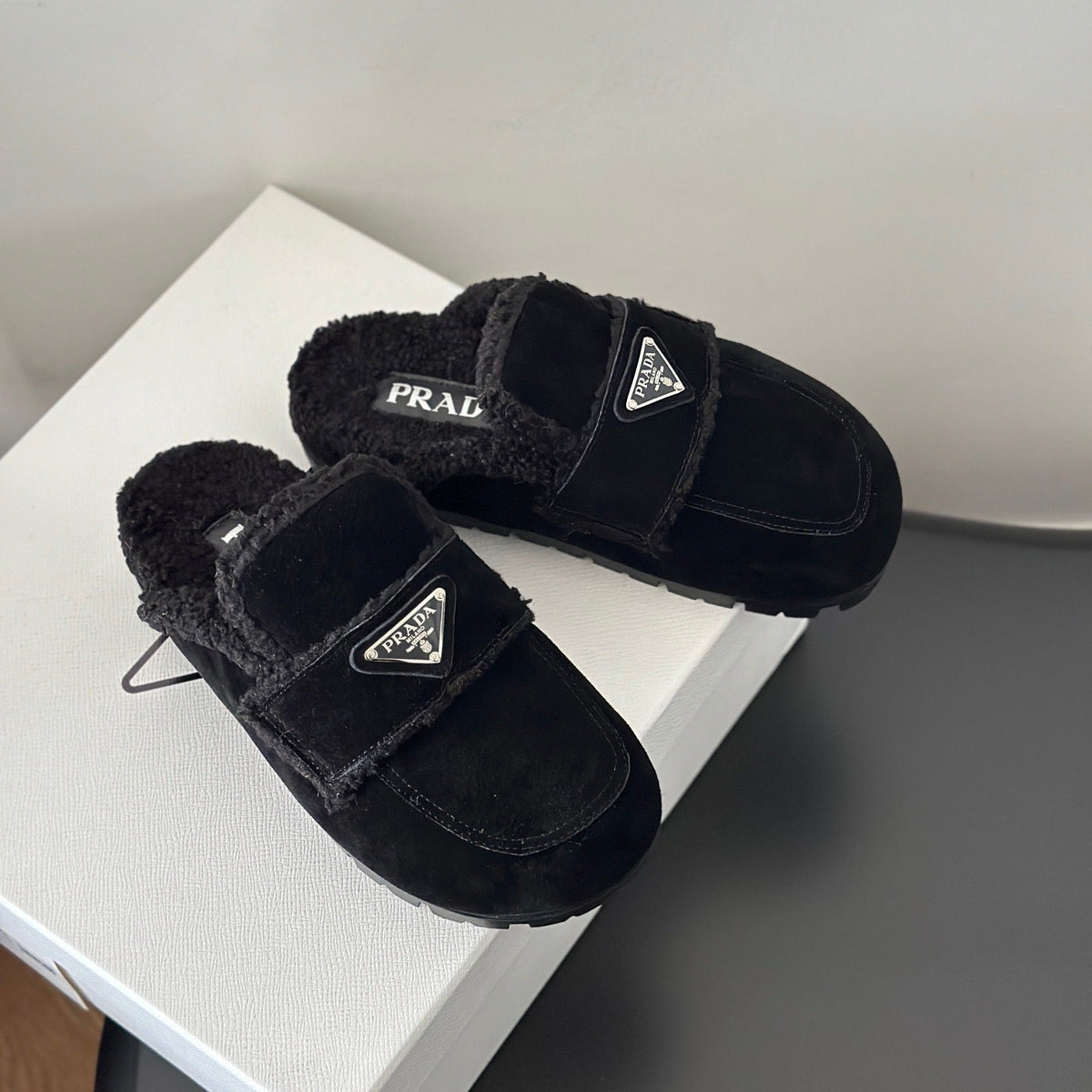 PD SHEARLING SLIPPERS