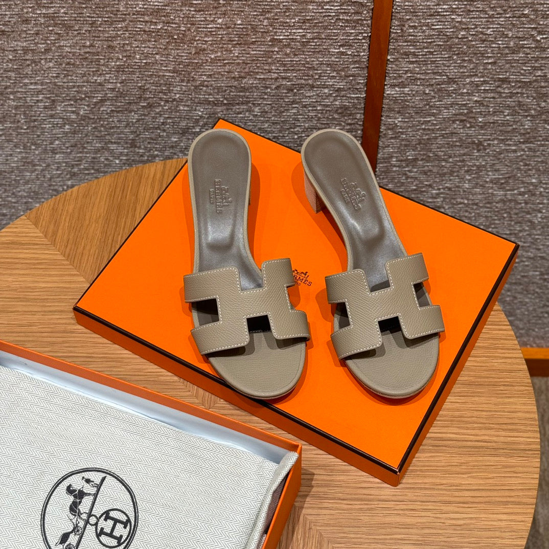 HERM OASIS SANDALS