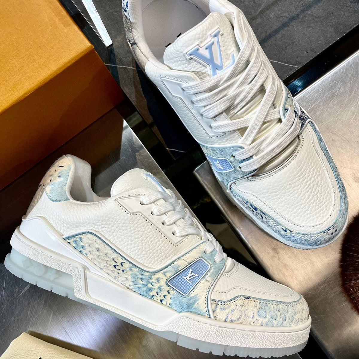 LOU TRAINERS