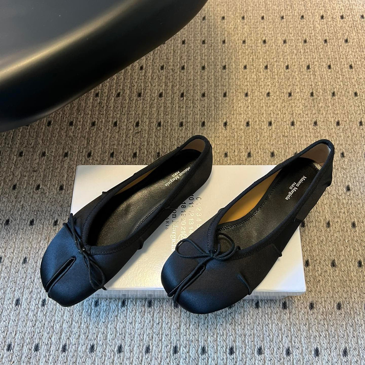 MAISON M TABI BALLET FLATS