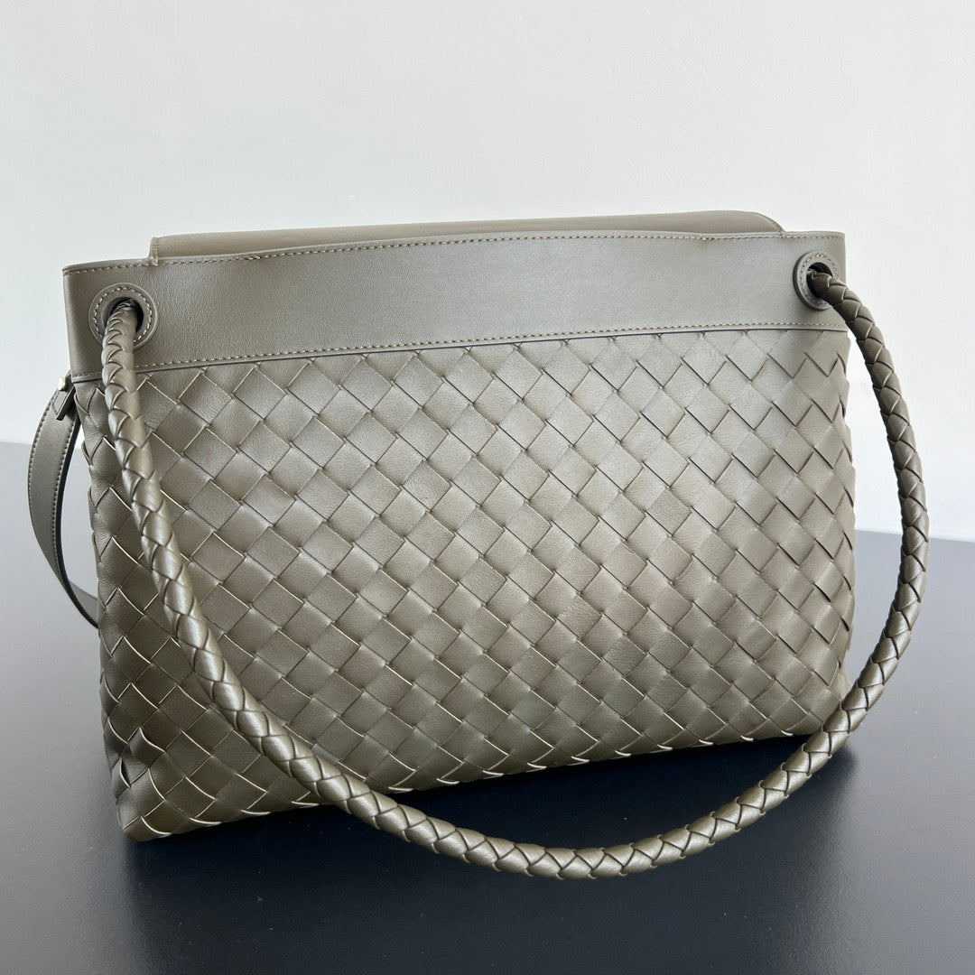 BOTT V ANDIAMO MESSENGER BAG