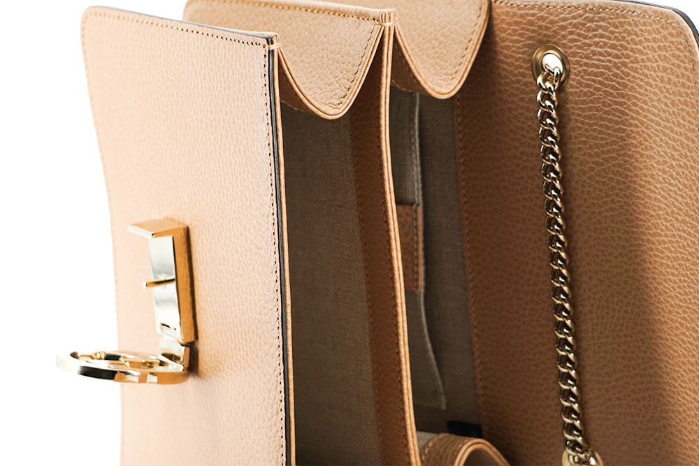Gucci Elegant Beige Shoulder Bag with GG Women's Snap