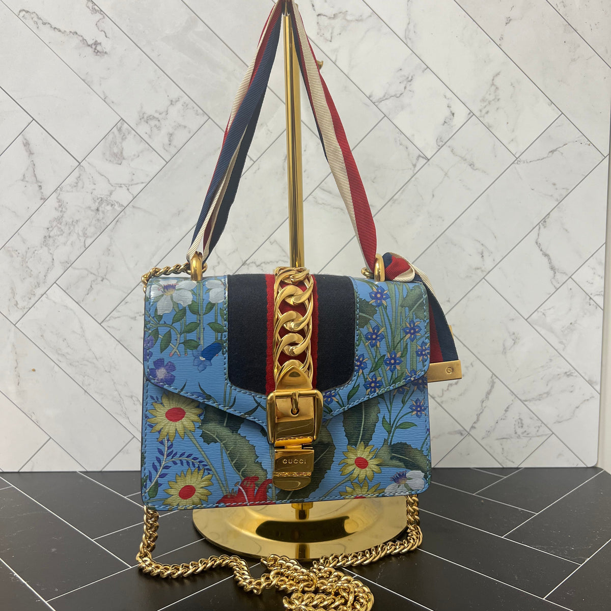 LIKE NEW Gucci Sylvie Chain Leather Mini Shoulder Bag