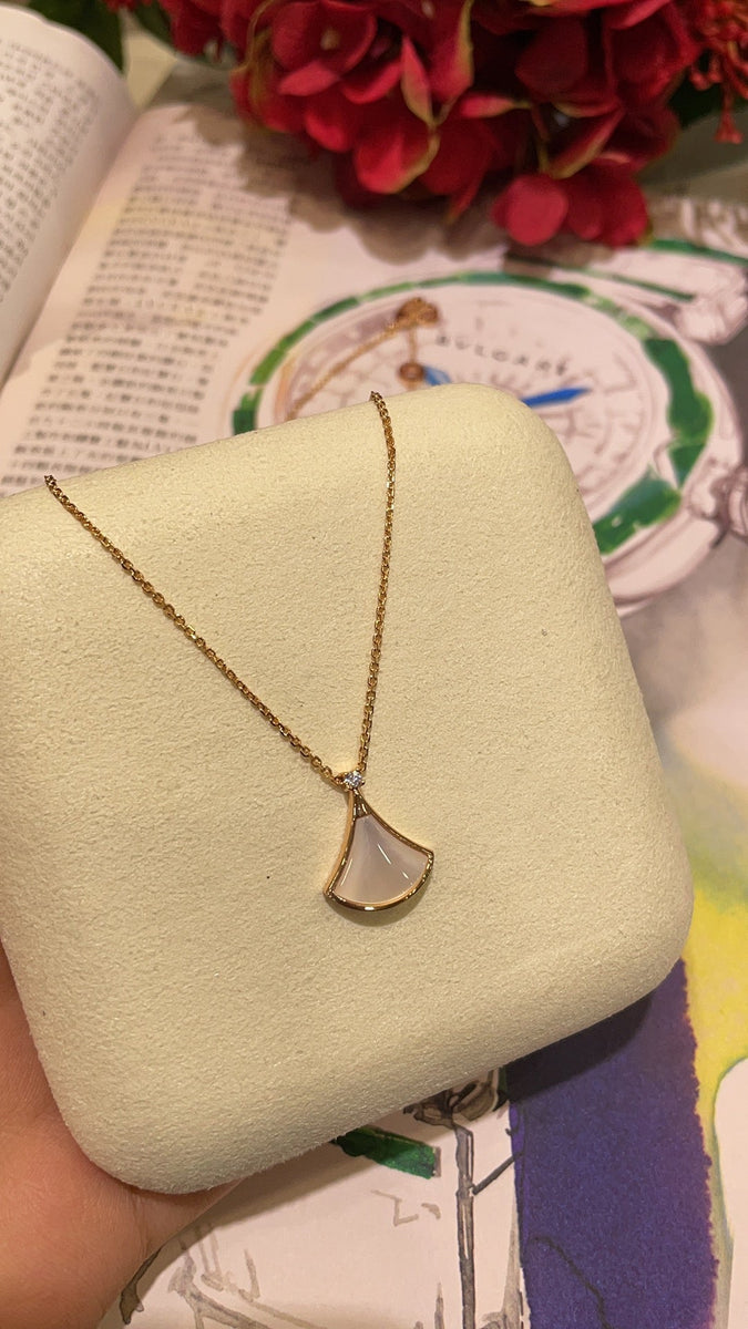BVLG NECKLACE