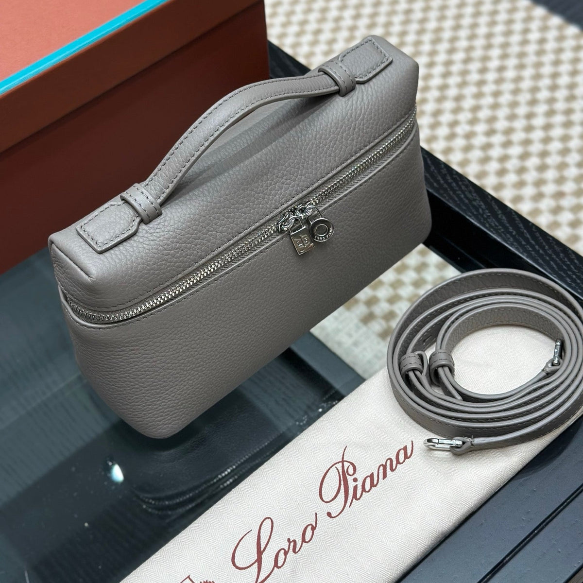 LORO P EXTRA POCKET L19 BAG