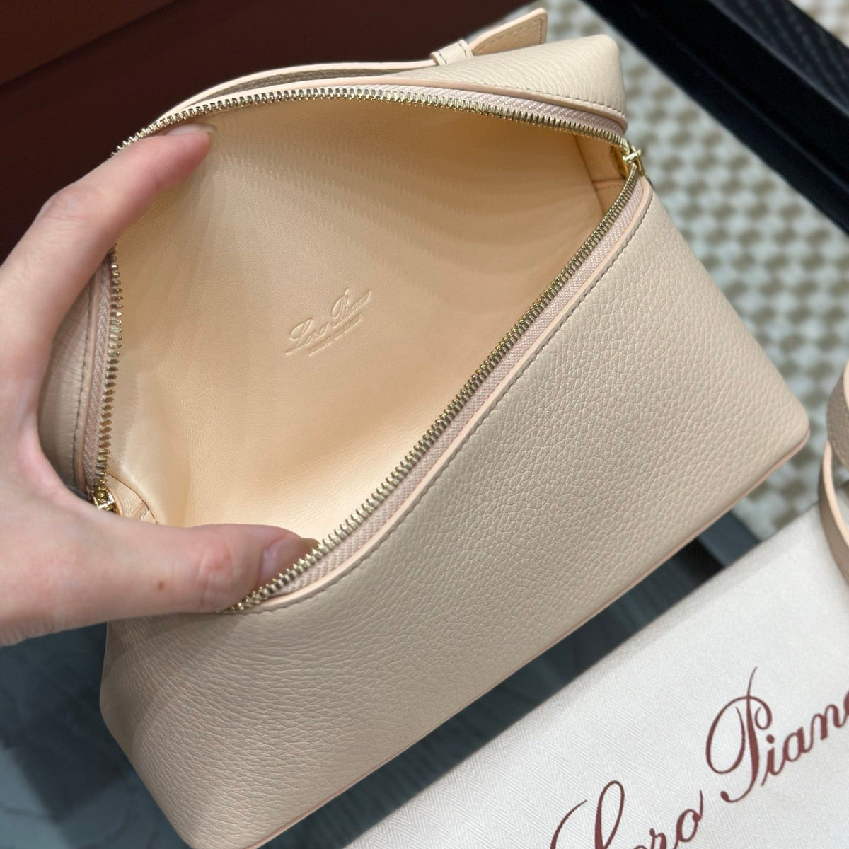 LORO P EXTRA POCKET L19 BAG