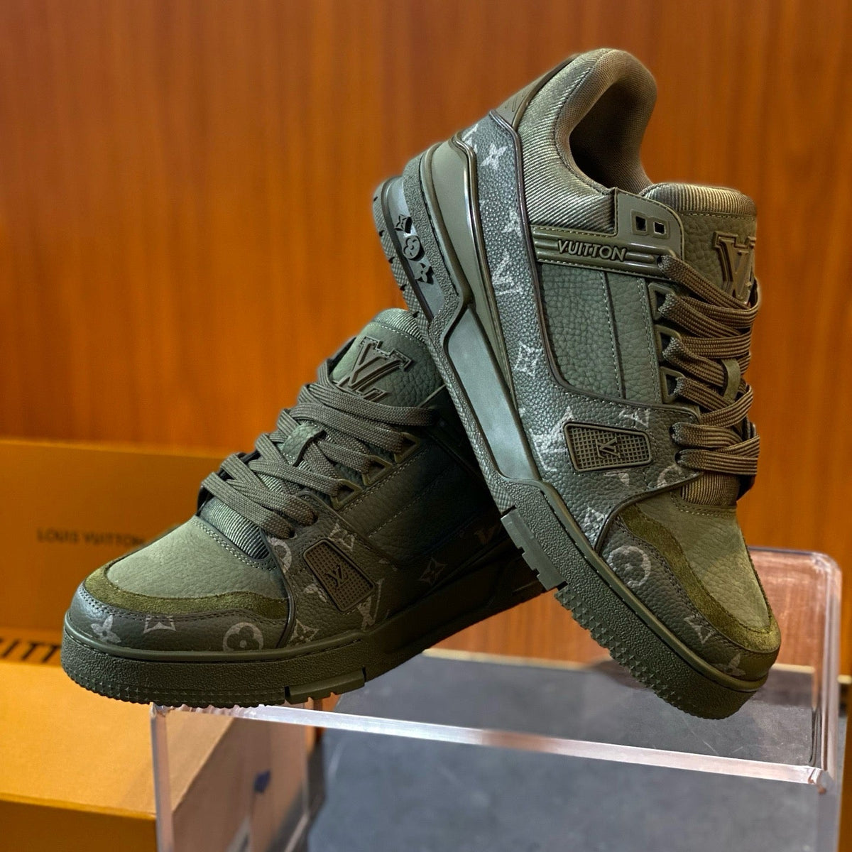 LOU TRAINERS