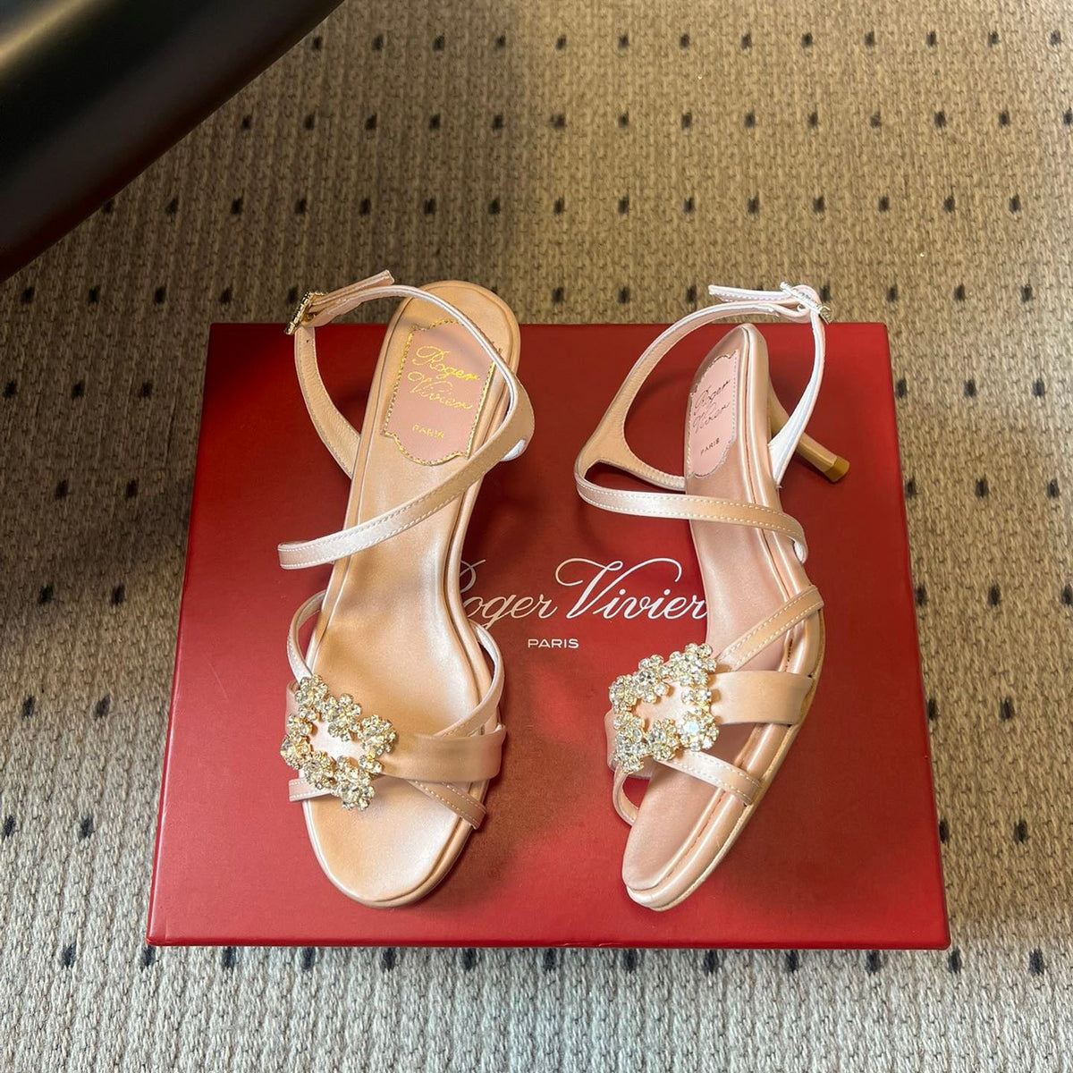 ROGER V HEELS