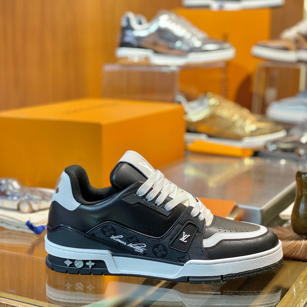 LOU TRAINERS