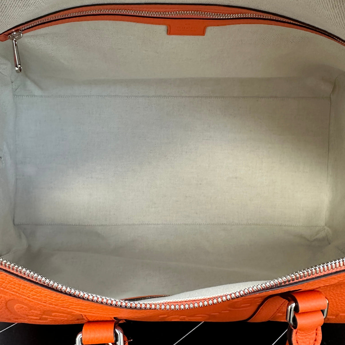 BRAND NEW Gucci Orange Jumbo GG Embossed Leather Duffle Bag Bandouliere