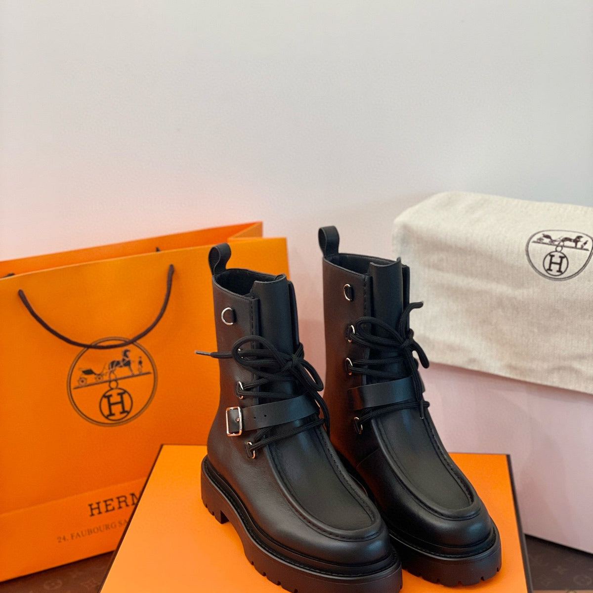 HERM LAND BOOTS