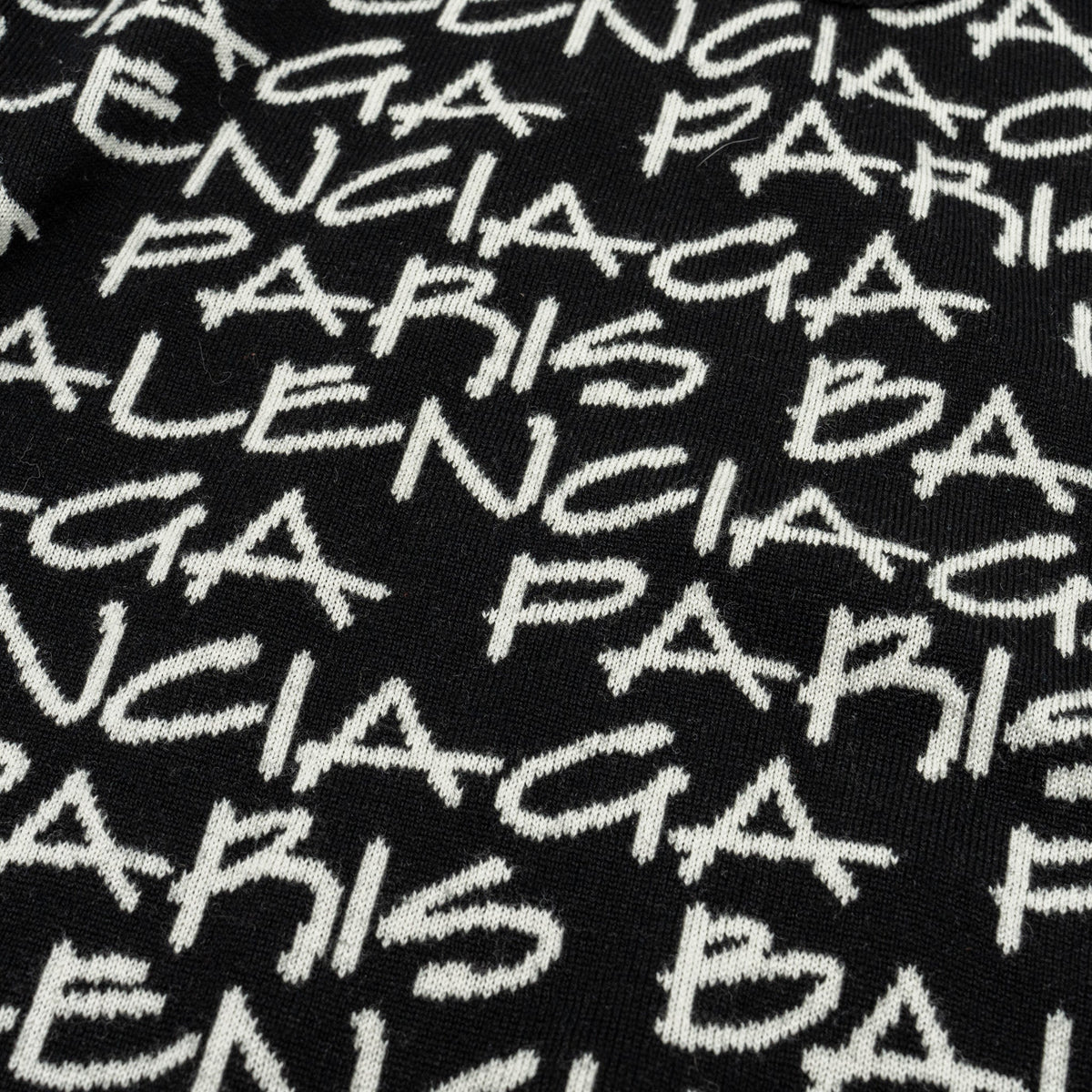 balenciaga Size M Long Sleeve Sweater Virgin Wool Black/White