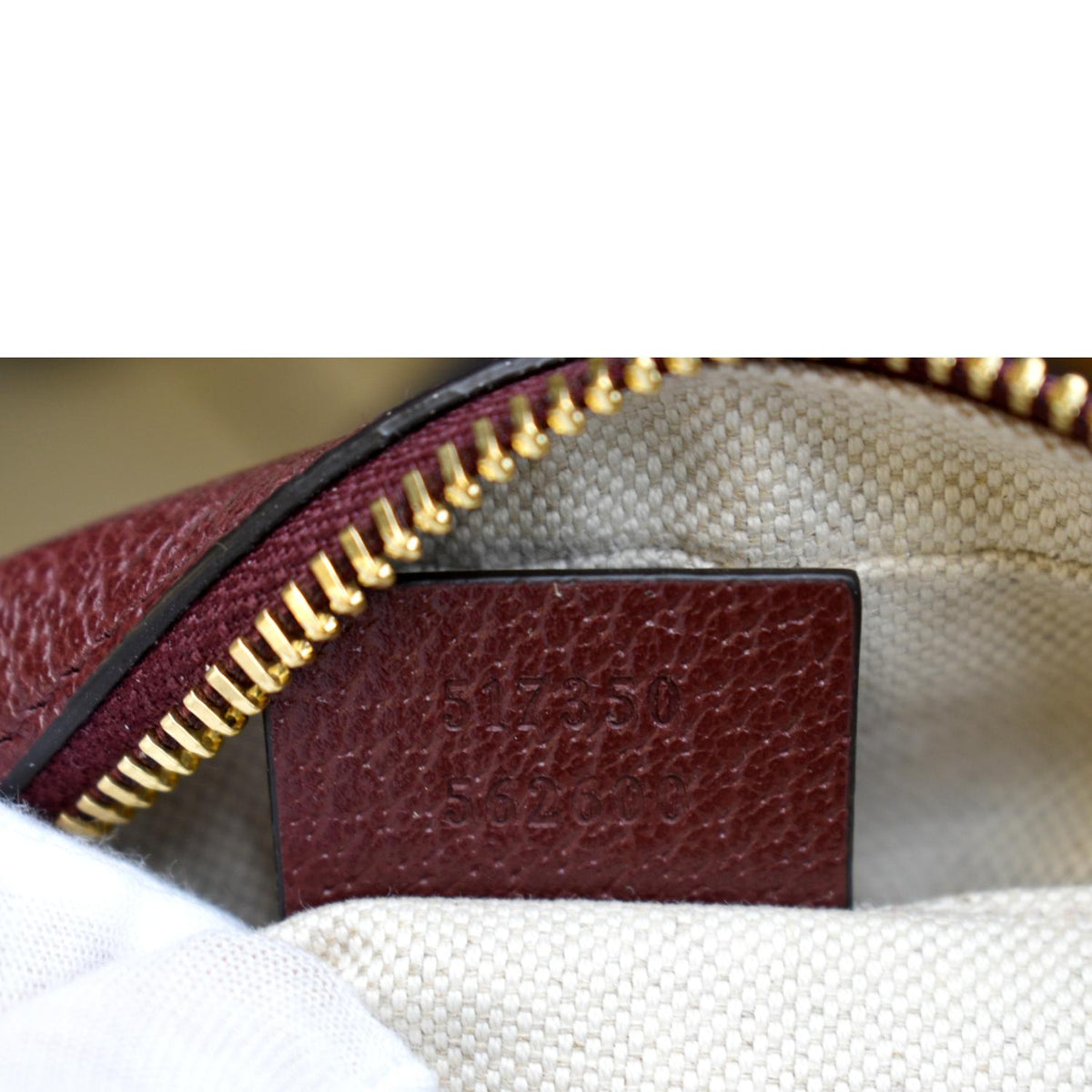 GUCCI Ophidia GG Supreme Mini Crossbody Bag Red 517350