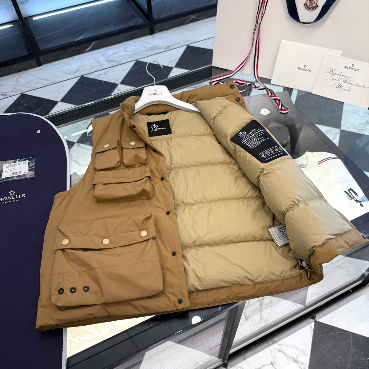 MONC TONGASS VEST