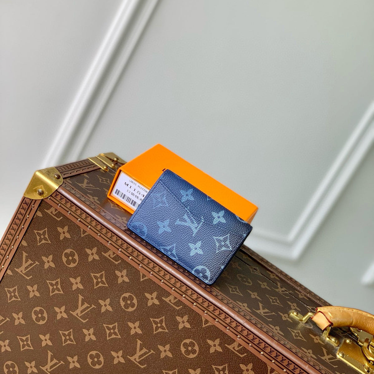 LOU POCKET ORGANIZER