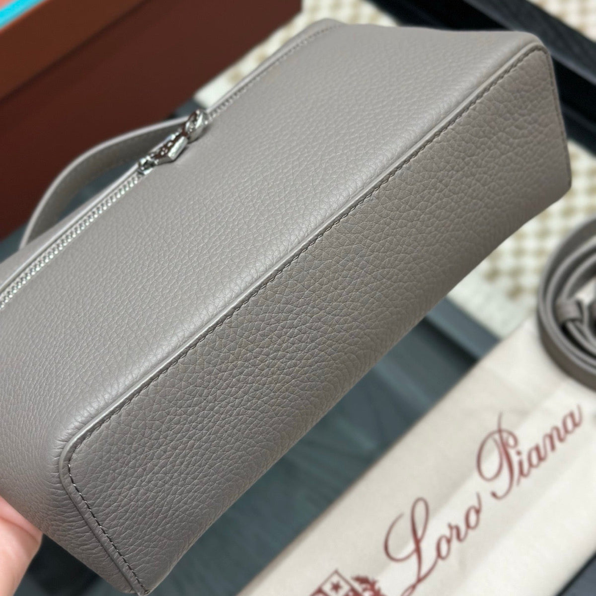 LORO P EXTRA POCKET L19 BAG