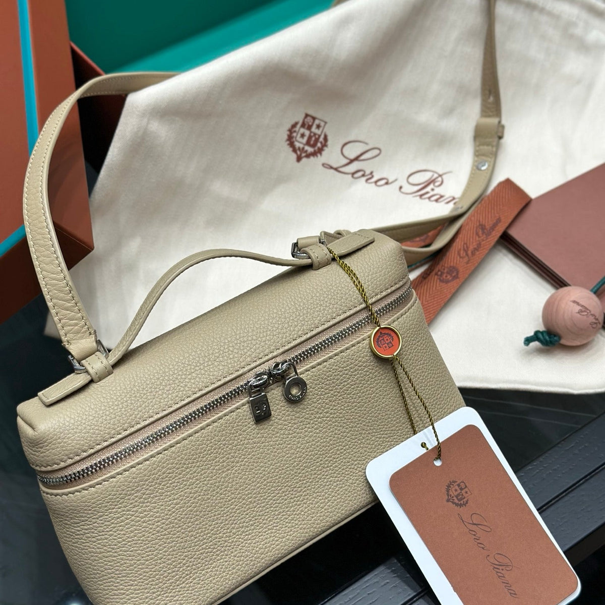 LORO P EXTRA POCKET L19 BAG