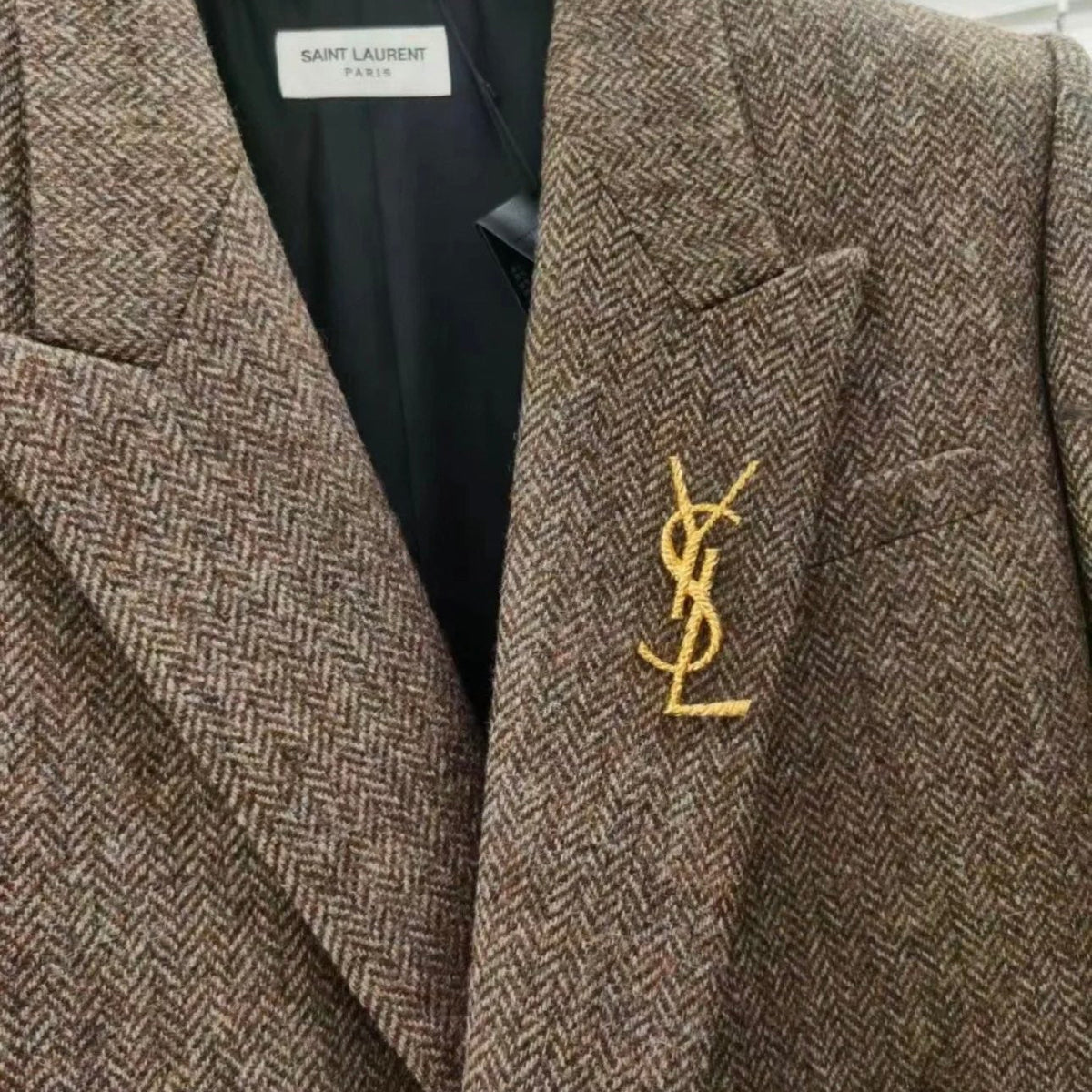 SL BROOCHE