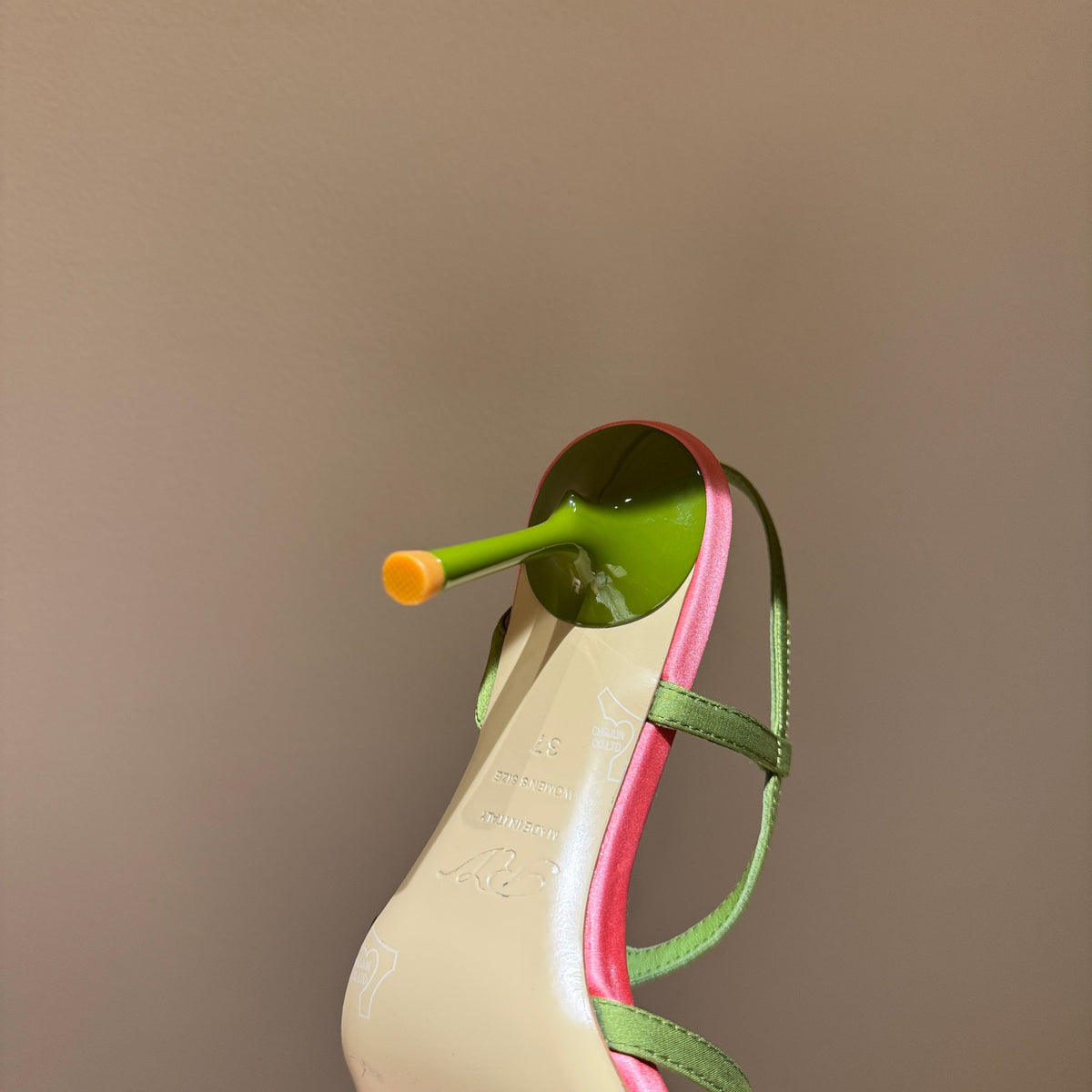 ROGER V HEELS
