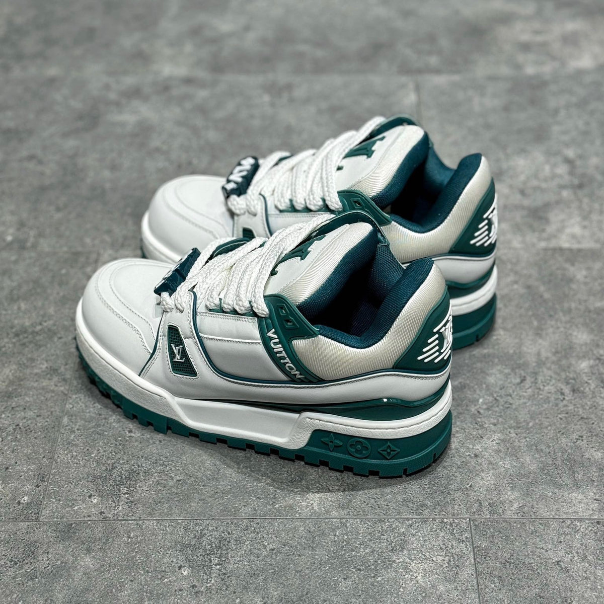 LOU TRAINERS