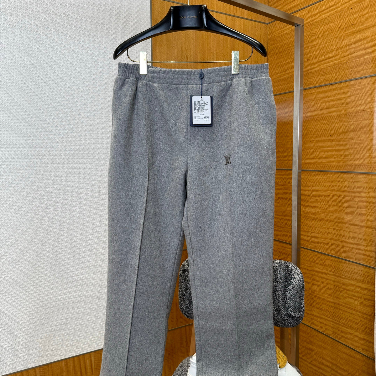 LOU JOGGERS