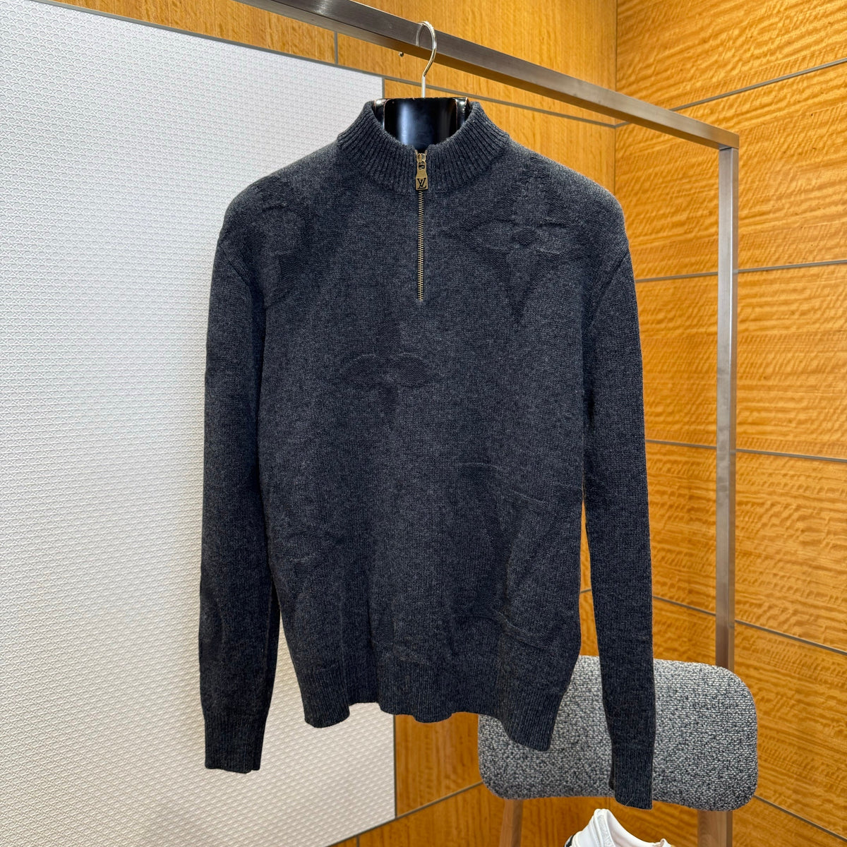 LOU JUMPER